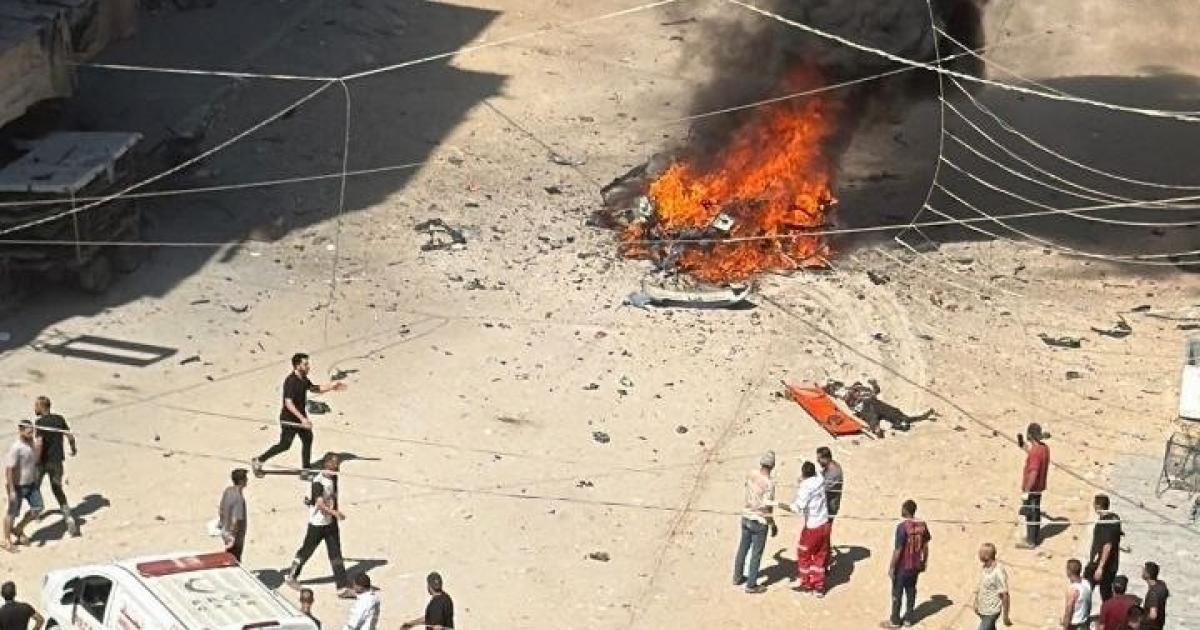 استشهاد 3 مواطنين بقصف مركبة مدنية في تل الهوا جنوب غزة