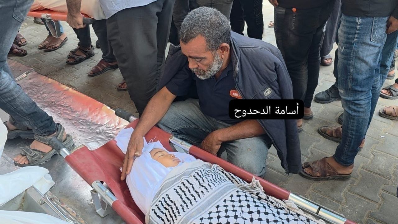 آخرهم الطفلة البيوك.. استشهاد 10 من طلبة المدارس ومعلم في غزة
