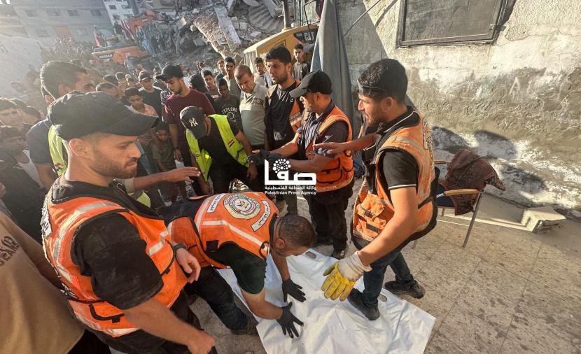 الدفاع المدني ينتشل 101 جثة من أنقاض مربع التاج بغزة