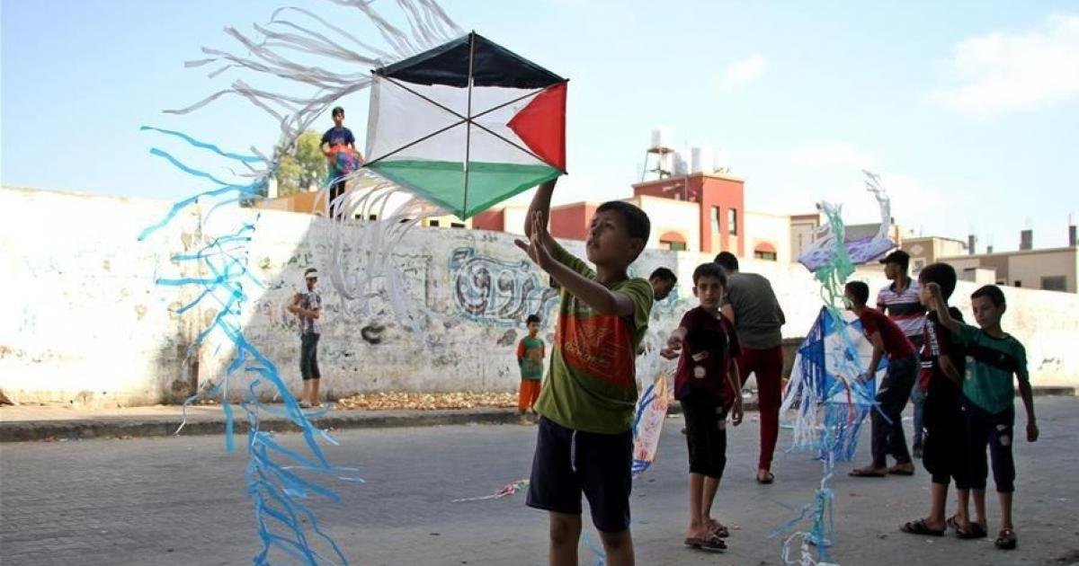 مجلس السلام: لا أسلحة ولا مواد حارقة في طائرات غزة الورقية