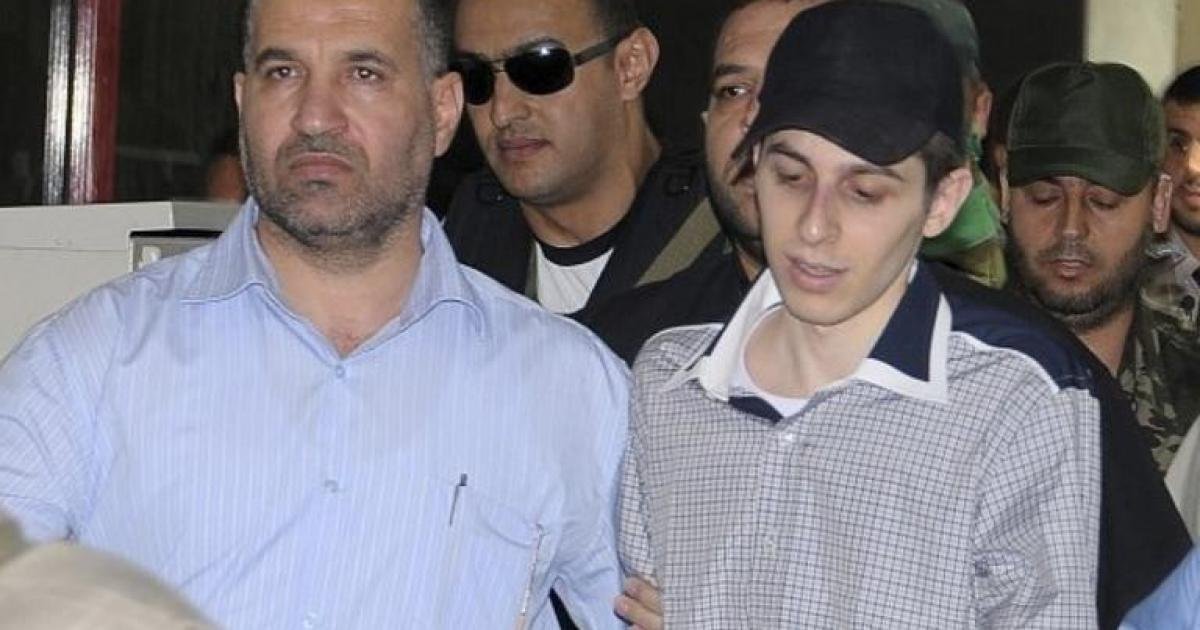 ذكرى صفقة وفاء الأحرار: تحرير ألف أسير مقابل جندي