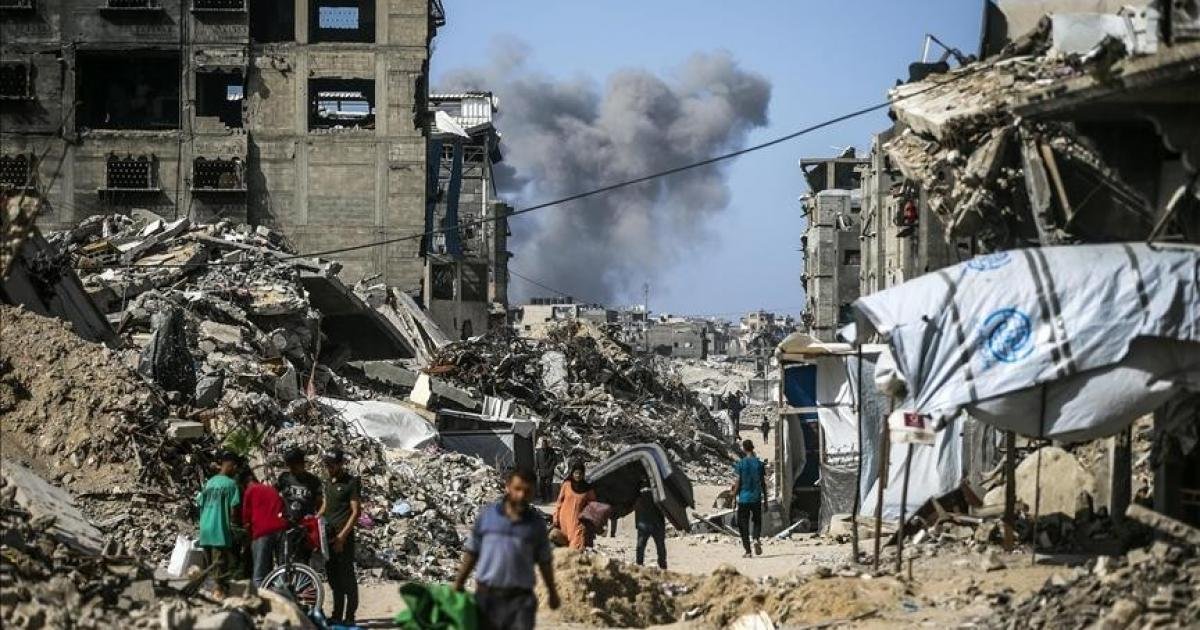 إصابات بغارة مسيّرة قرب مخيم الأرض الطيبة غربي خان يونس