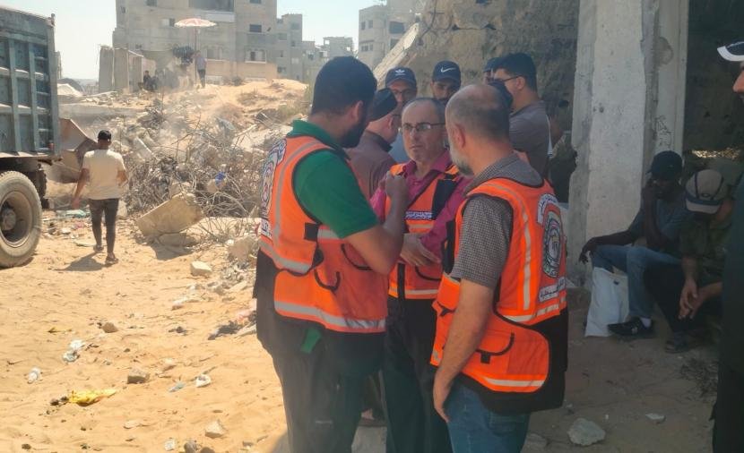 انتشال جثامين 7 شهداء من أنقاض منزل عائلة الشيخ علي في النصيرات