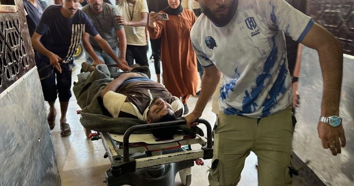 إصابة 7 بينهم طفل بقصف خيمة غربي خان يونس وصحفي في الشجاعية