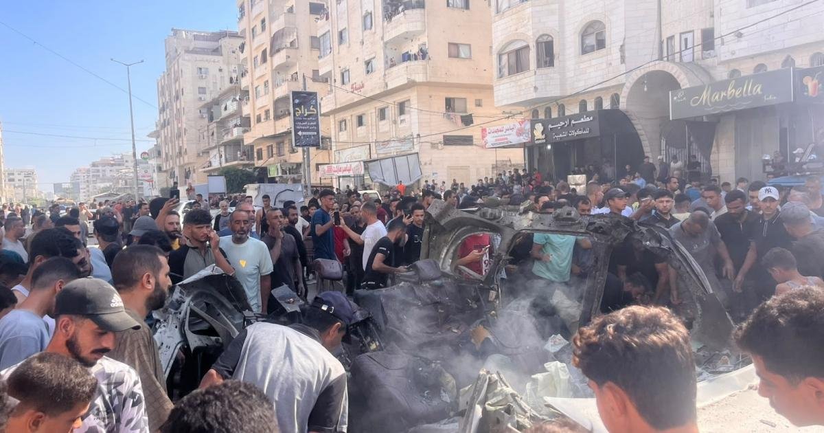 استهداف مركبة في غزة يسفر عن شهيدين و13 مصاباً
