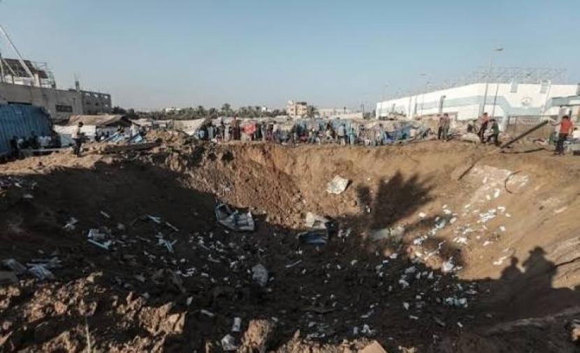 استهداف مخزن طبي بمستشفى شهداء الأقصى للمرة الثانية في شهر