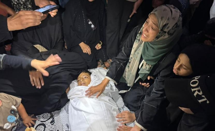 استشهاد طفل بعيار ناري إسرائيلي في مواصي خان يونس
