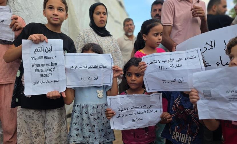 نازحو مواصي خان يونس يطالبون بتوفير مستلزمات الإيواء والغذاء